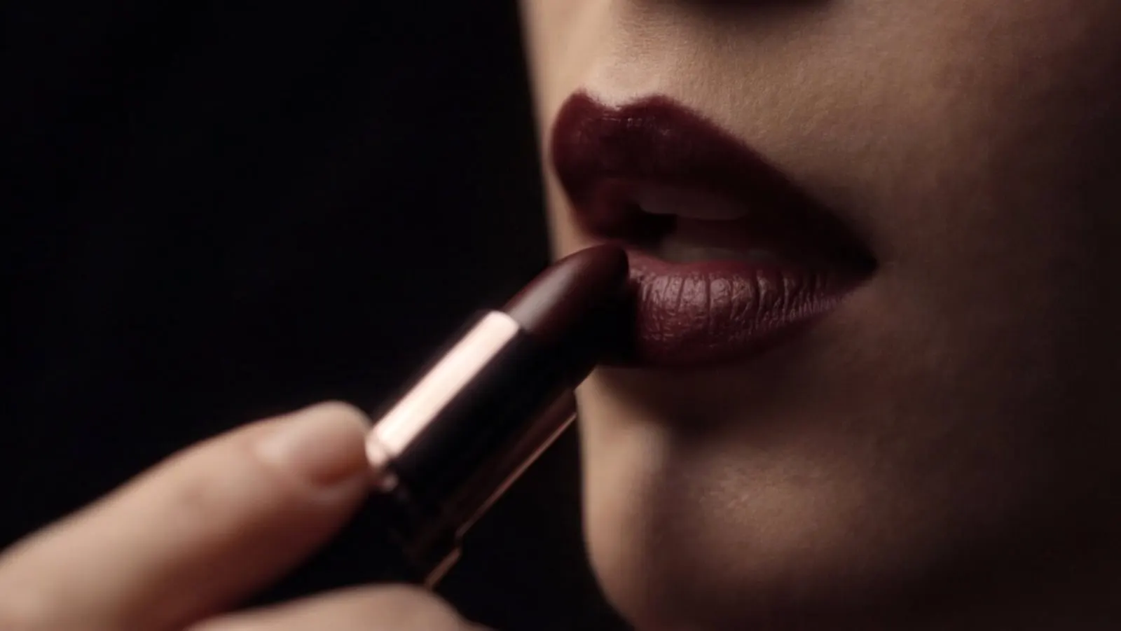 Glossmo - Premium Lipstick Brand Film — image 5 of 25