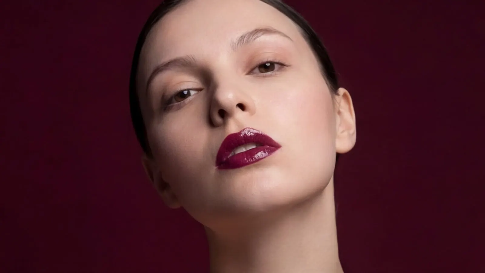 Glossmo - Premium Lipstick Brand Film — image 12 of 25